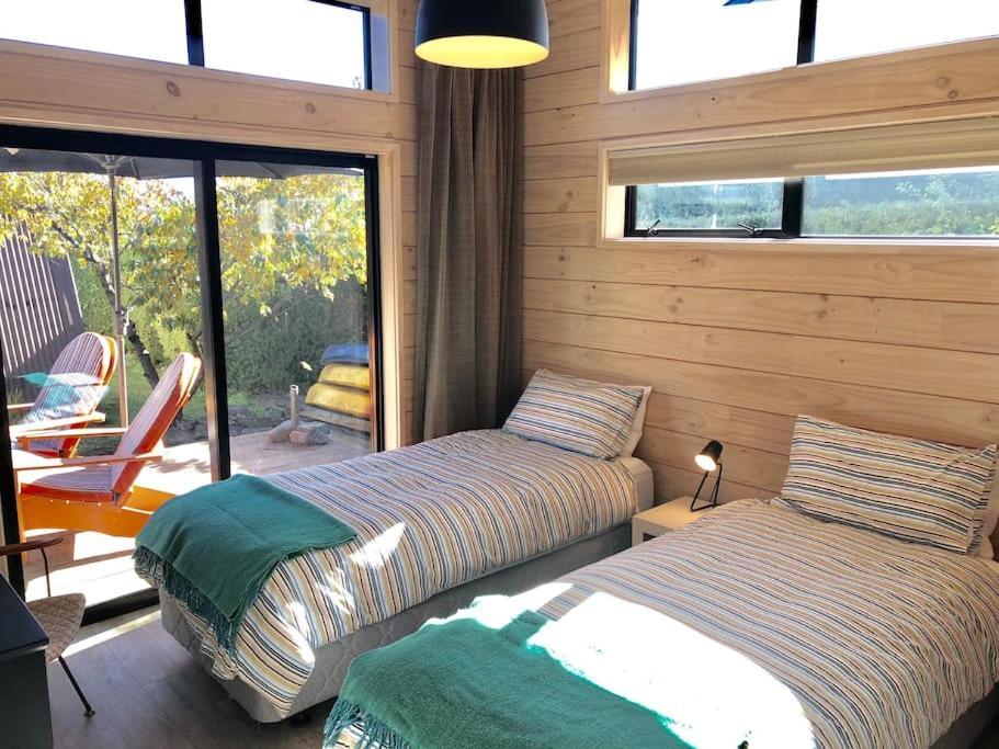 Modern Kowhai Cottage Ванака Екстер'єр фото