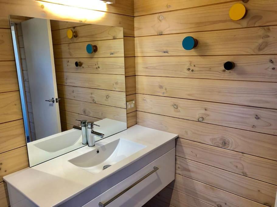 Modern Kowhai Cottage Ванака Екстер'єр фото
